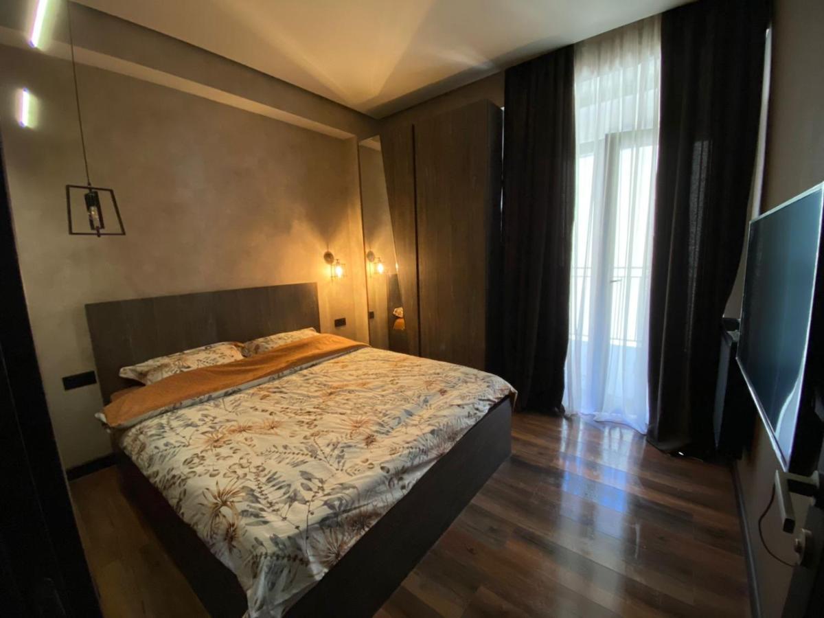 New Apartment With Terrace Tbilisi Ngoại thất bức ảnh