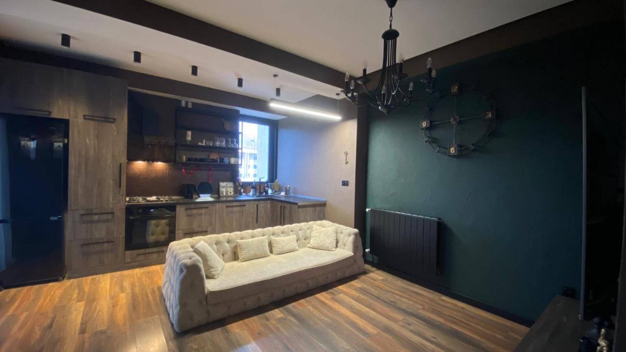 New Apartment With Terrace Tbilisi Ngoại thất bức ảnh