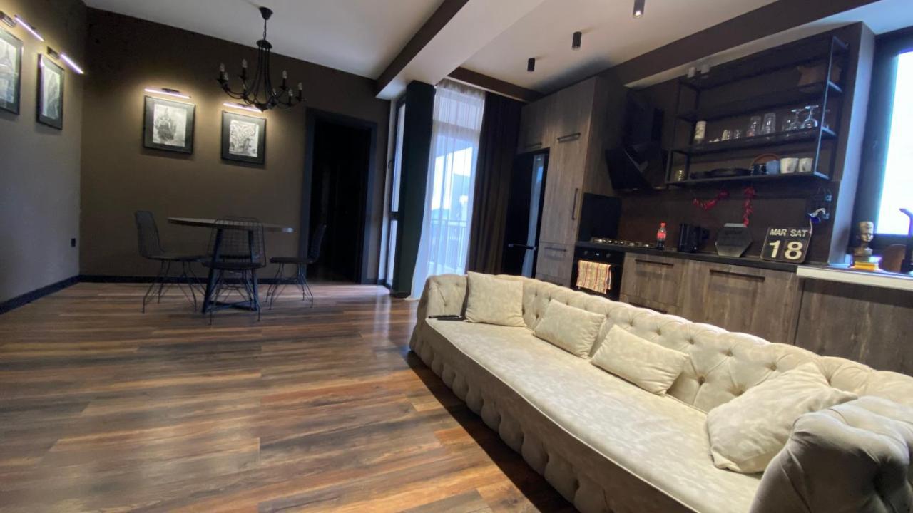 New Apartment With Terrace Tbilisi Ngoại thất bức ảnh